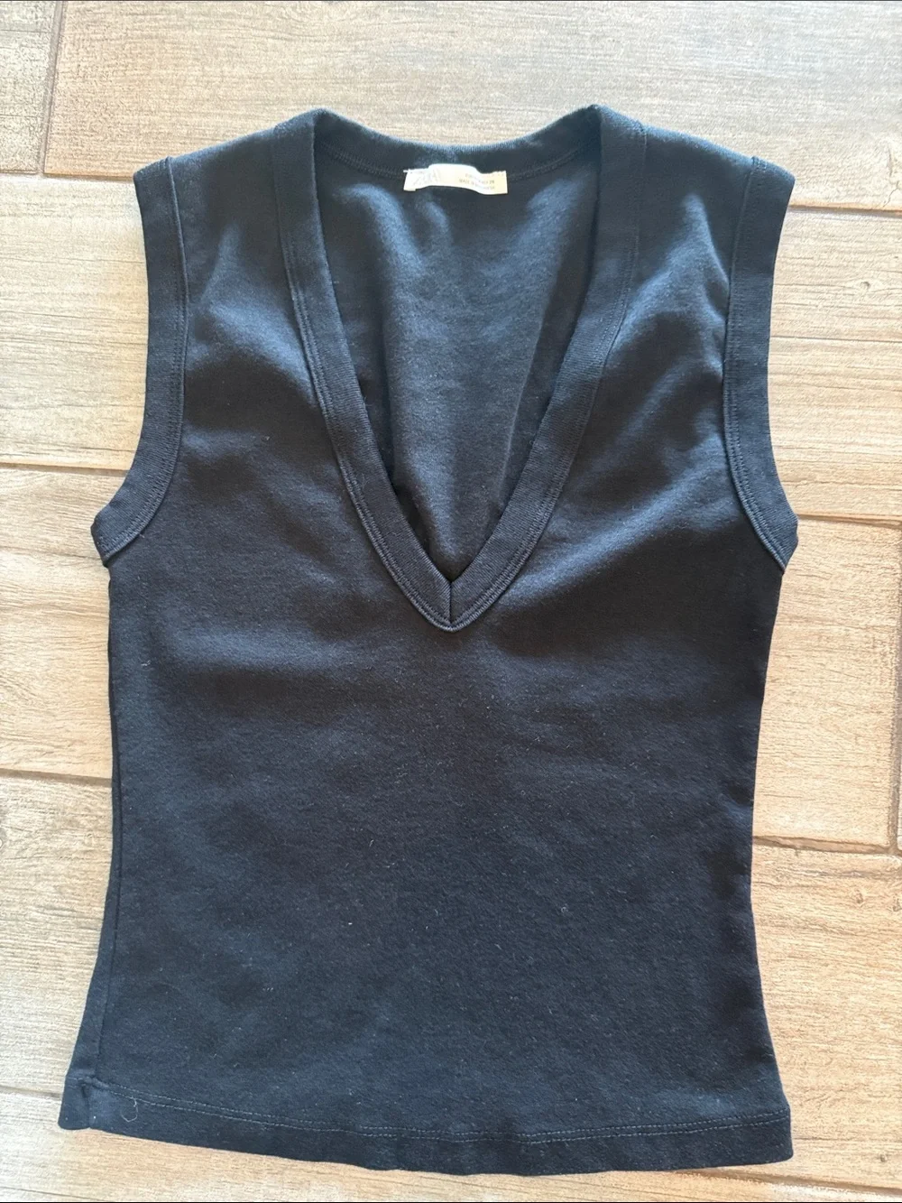 Zara Sleeveless V-Neck Tank Tops - Black & Dark Green
